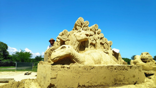 Фестивалът на пясъчните скулптури е една от запазените марки в