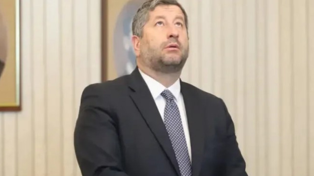 От фейсбук профила на Петьо П Блъсков Обърнете внимание на