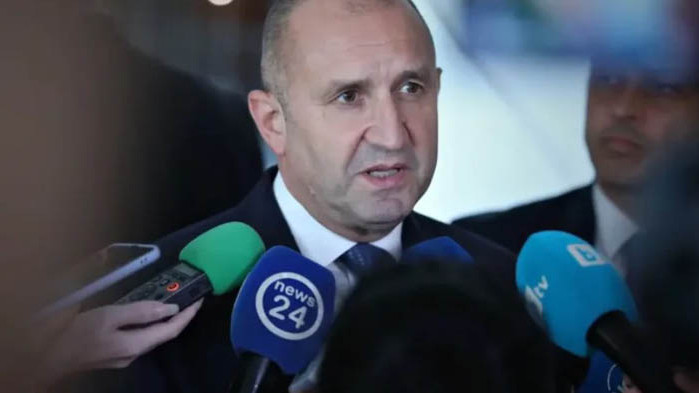 Радев: Да не обсъждаме политики преди да е ясно дали ще формира мнозинство
