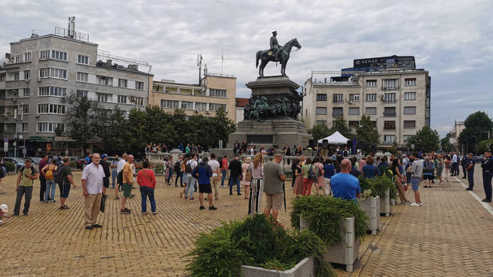 Изключително мижав интерес към протеста в подкрепа на Киро и