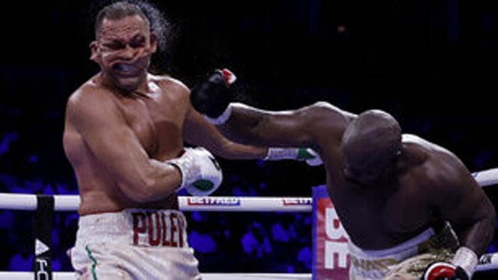 Кубрат Пулев загуби от Дерек Чисора след раздвоено съдийско решение