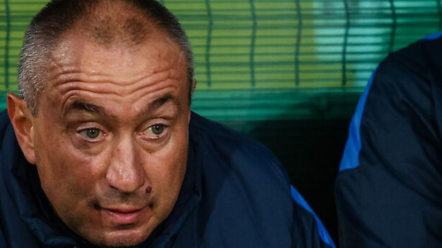 Трябва да играем по умно Това заяви наставникът на Левски Станимир