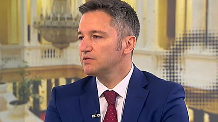 Създава се впечатление, че на избори ще се борим за