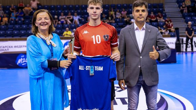 Божидар Симеонов е най-добър пивот на Европейския шампионат по хандбал във Варна