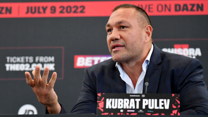 Нямам намерение да спирам с бокса. Това заяви най-добрият ни