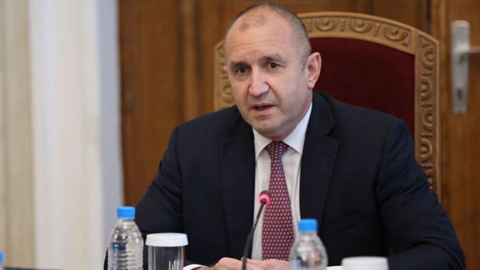 Радев свиква партиите на нови консултации