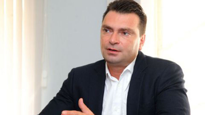 БСП няма полза от война с президента, коментира пред  Bulgaria