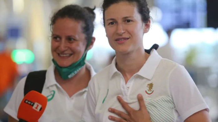 Сестри Стоеви отпаднаха в Сингапур