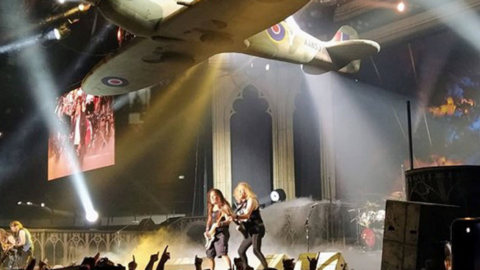 Три поколения пяха с Iron Maiden на великото шоу в "Арена Армеец" (СНИМКИ)