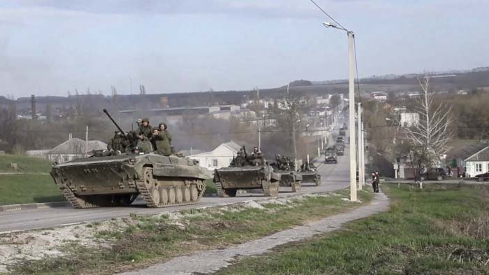 Русия е възобновила военните си операции в Донбас, съобщиха днес