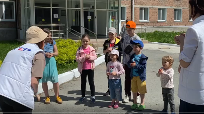 Повече от 5000 деца са били евакуирани от местата на бойните