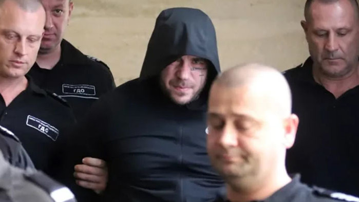 На фона на полицейския чадър над Семерджиев: Пробват да го пришият на прокуратурата