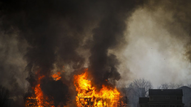 Голям горски пожар в близост до гръцката столица Атина Огнището