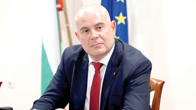 Предизборно стягане на електората или пушилка за отклоняване на вниманието