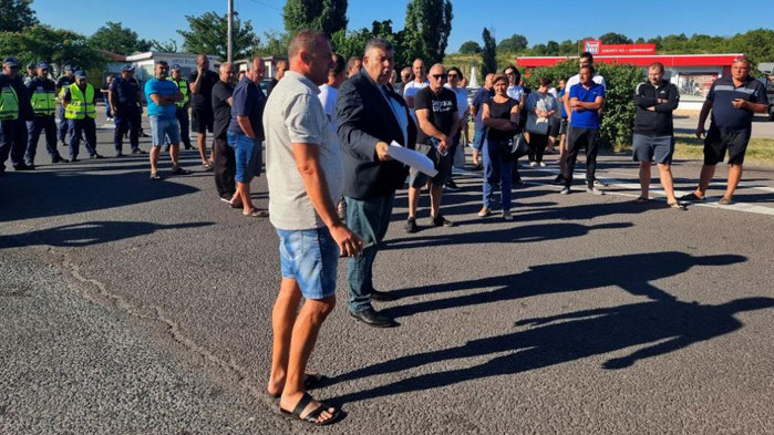 Земеделци излязоха на протест: В земеделското министерство цари безхаберие
