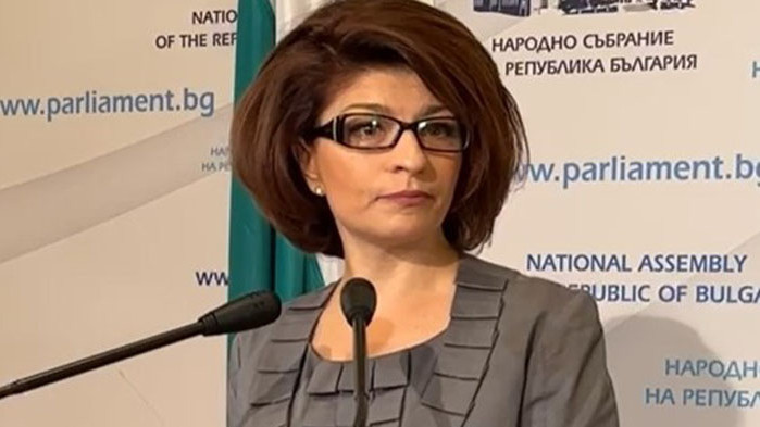 Десислава Атанасова: Колкото по-бързо има избори, толкова по-голям шанс има страната ни да се спаси