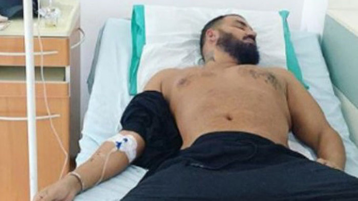 Фолк певецът Азис публикува клип в инстаграм профила си, на