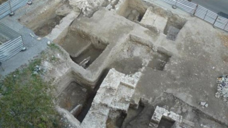 Откритата в Стара Загора антична гробница ще се превърне в