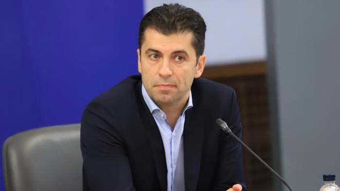 Кабинетът "Петков" осигурил 7 кораба с втечнен газ без яснота къде ще ги разтоварим