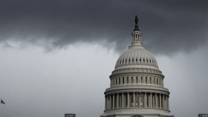 През последния месец Съединените щати продължават със своята игра в