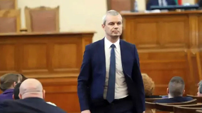 Възраждане: Осем месеца безвремие, илюзии, лъжи, фарс и политически машинации