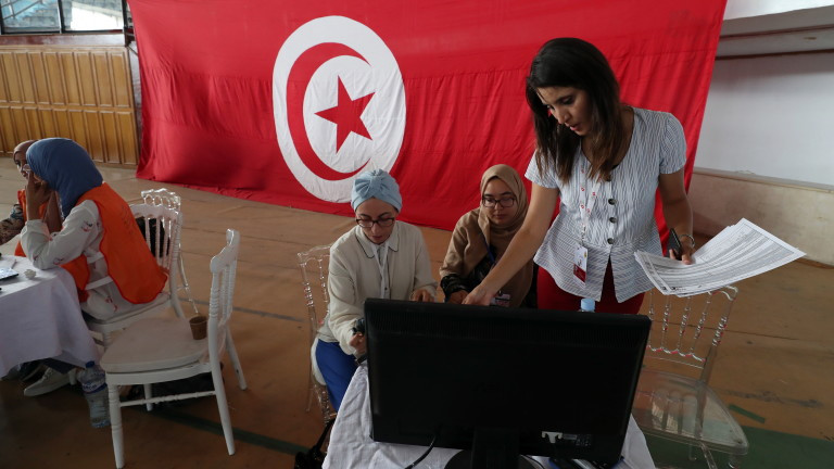 От Външното министерство на Тунис съобщиха в петък, че е извикан