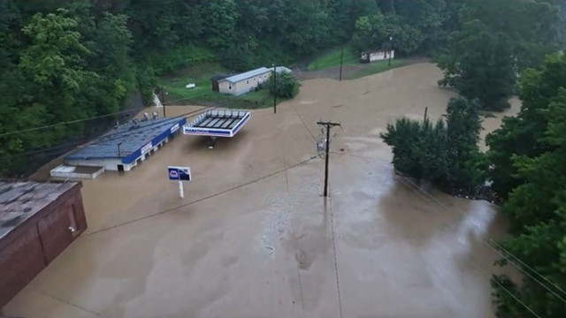 Увеличава се броят на загиналите в големите наводнения в Кентъки