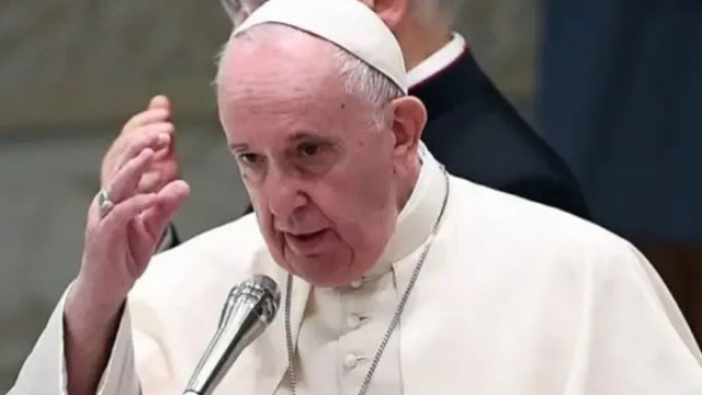 Папа Франциск продължава да не изключва възможността да се оттегли