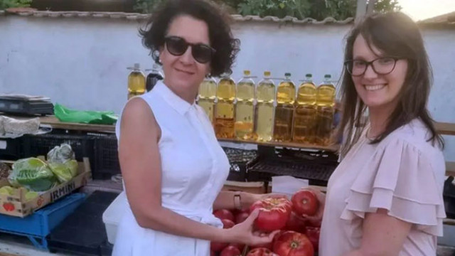 Депутатката от ДБ Антоанета Цонева се похвали с пазар Заедно