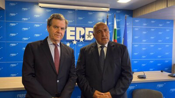 Лидерът на ГЕРБ Бойко Борисов посрещна в централата на партията