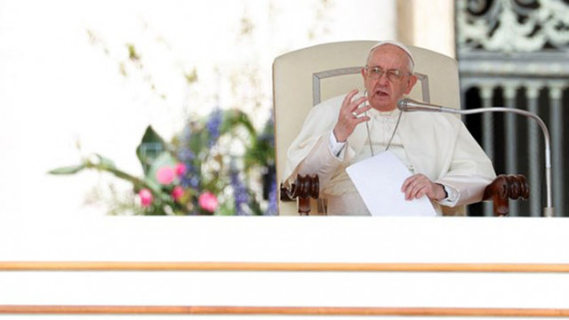 Папа Франциск призна днес че е усетил като шамар