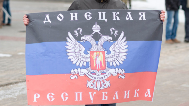 В резултат на обстрел на Донецк в четвъртък сутринта загинаха петима души, а