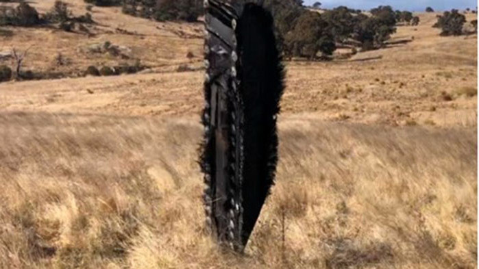Обект паднал от космоса във ферма в Австралия
