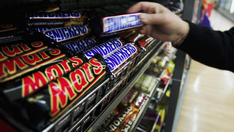 Компанията Mars Wrigley - производител на шоколадовите десерти Snickers, се извини,