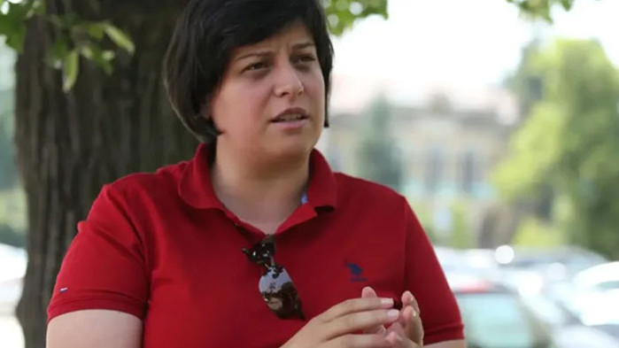 Канавките на пътя са почистени от АПИ, а пътят е