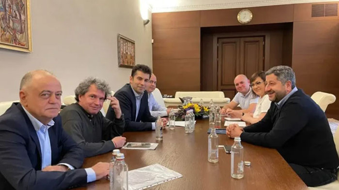 Коалиционно коварни: ДБ иска общо явяване на изборите с ПП, за да елиминира БСП