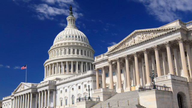 Сенатът гласува за приемането на мащабния законопроект на демократите за здравеопазването и