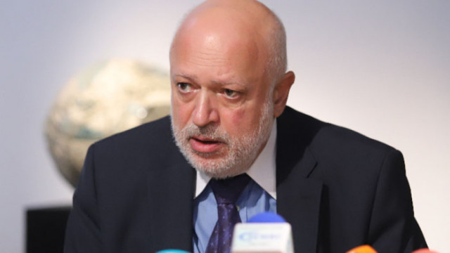 Служебният министър на културата Велислав Минеков си е назначил за