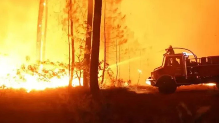 Президентът на Франция Еманюел Макрон съобщи днес в Туитър, че
