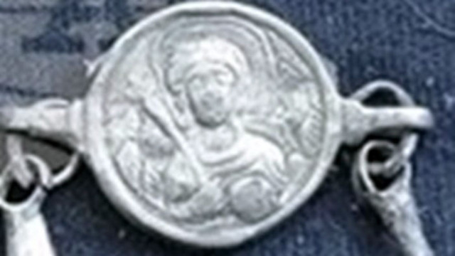Медальон, открит в Търговище, е част от сребърна епископска огърлица от XI век