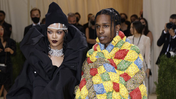 Американският рапър Ей Ес Ей Пи Роки, който е приятел