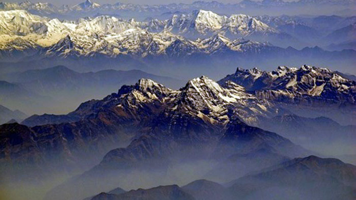 Откриха тялото на индийски войник, изчезнал в Хималаите преди 38