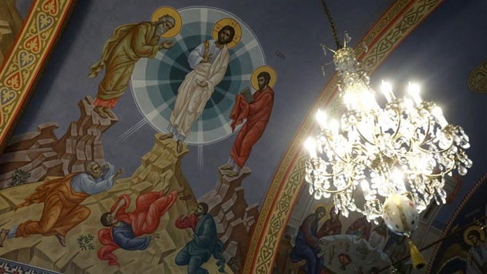 Православната църква чества празника Преображение Господне. По стар стил на