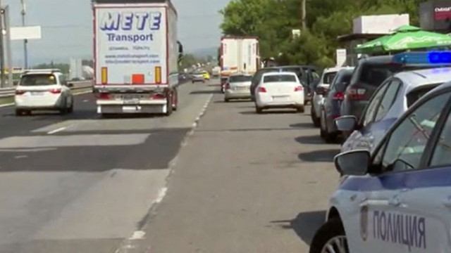 Пътната полиция предприе нова мярка срещу нарушителите  съобщава БНР Патрулките ще