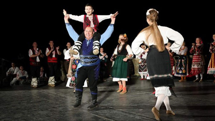 С конкурси и надигравания продължава вторият ден на XIV-ото издание