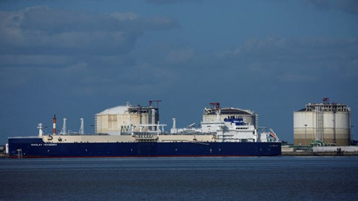 Японски танкер, превозващ химикали, се сблъска с товарен кораб край