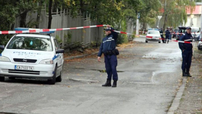 17-годишен се самоуби, скочи под влак