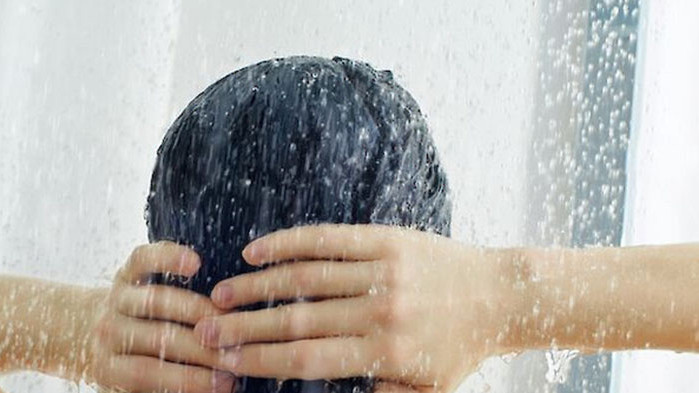 Въпреки че вероятността да бъдете ударени от мълния е малка,