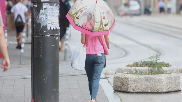 Днес ще продължи да се развива купеста и купесто-дъждовна облачност,