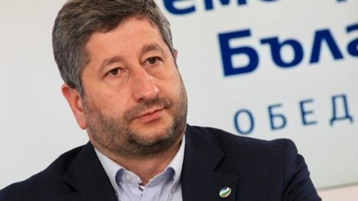 Според доскорошните управляващи, кабинетът Донев“ реставрира зависимостта от Кремъл и